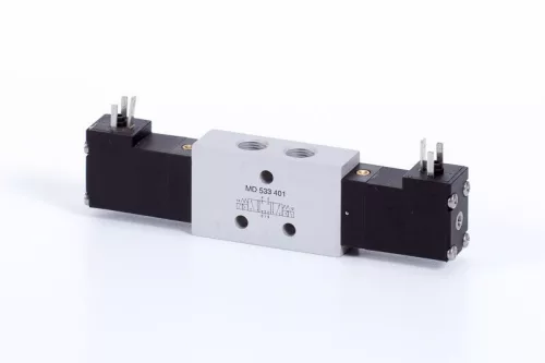 MD 533 401 - 6 DC. 5/3-as elektromos vezérlésű szelep, középállásban nyitott - G1/8"