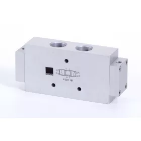   P 533 181. 5/3-as pneumatikus vezérlésű szelep, középállásban nyitott - G3/4"
