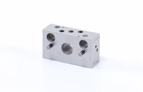 R 5 704 K1. Moduláris alaplap - közbenső elem