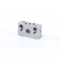 Csatlakozás az alaplap alján